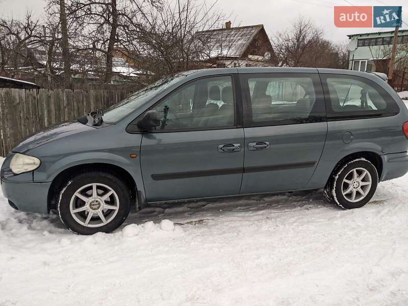 Минивэн Chrysler Grand Voyager 2007 в Киеве