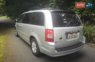 Минивэн Chrysler Grand Voyager 2009 в Черновцах