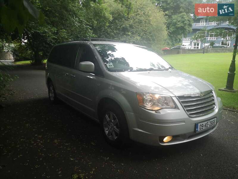 Мінівен Chrysler Grand Voyager 2009 в Чернівцях