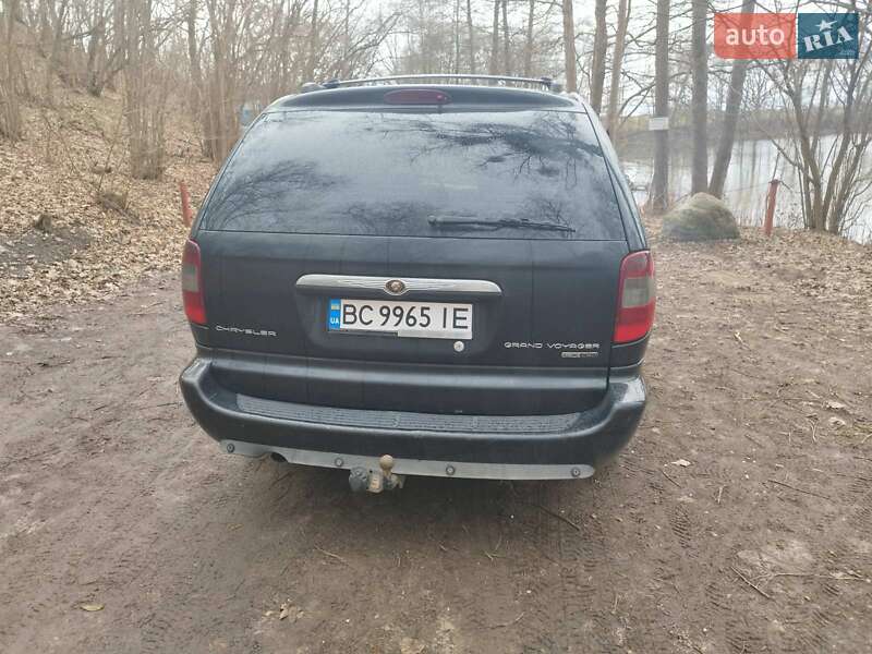 Минивэн Chrysler Grand Voyager 2004 в Бориславе