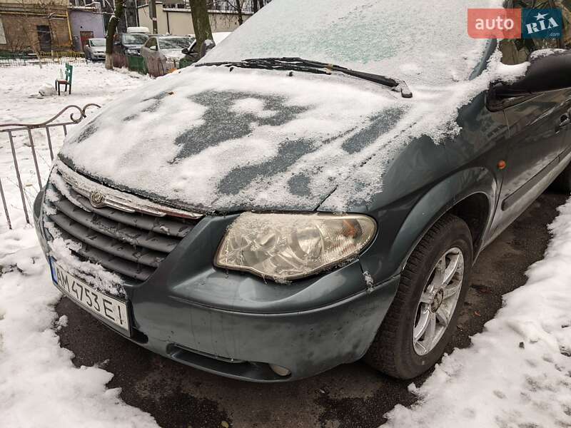 Минивэн Chrysler Grand Voyager 2007 в Киеве