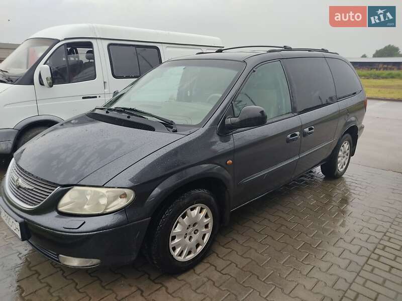 Позашляховик / Кросовер Chrysler Grand Voyager 2002 в Володимирі