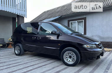 Седан Chrysler Grand Voyager 1999 в Черновцах