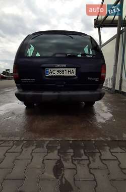 Мінівен Chrysler Grand Voyager 1998 в Нововолинську