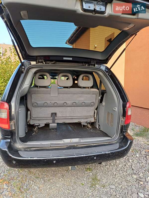 Минивэн Chrysler Grand Voyager 2004 в Ужгороде