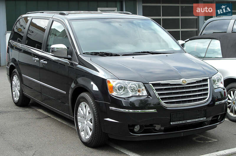 Мінівен Chrysler Grand Voyager 2010 в Чернівцях