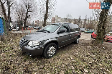 Мінівен Chrysler Grand Voyager 2006 в Києві