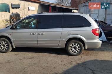 Минивэн Chrysler Grand Voyager 2005 в 