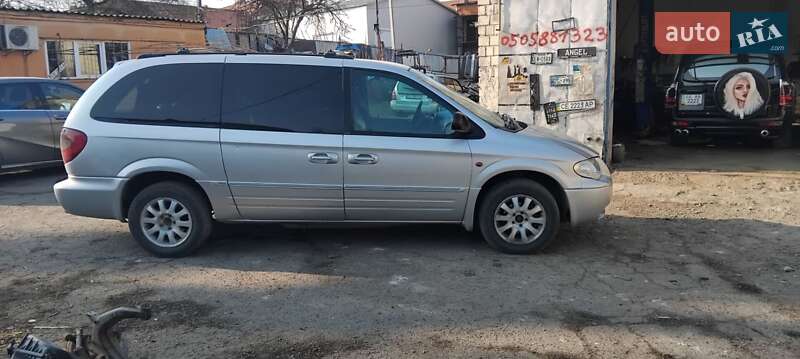 Минивэн Chrysler Grand Voyager 2005 в Черновцах