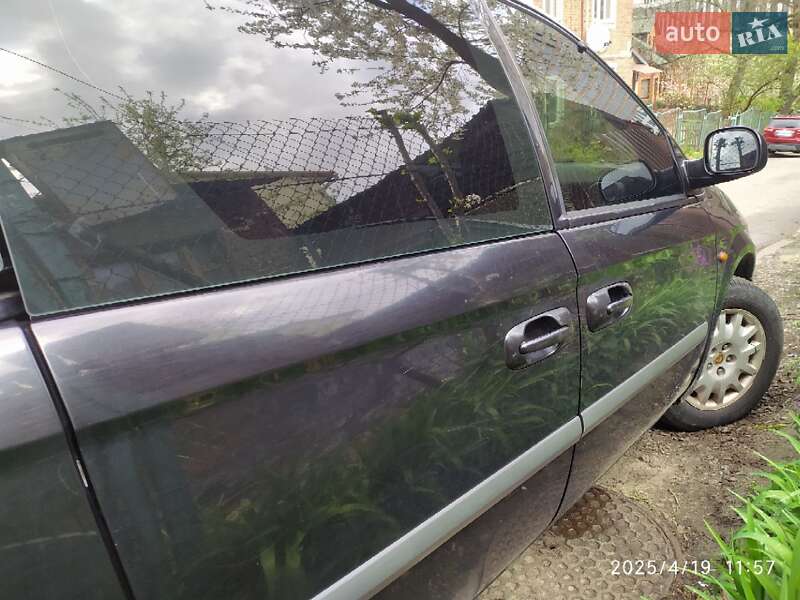 Универсал Chrysler Grand Voyager 2004 в Львове