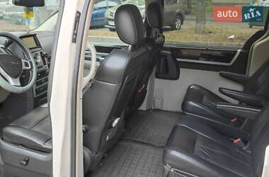 Мінівен Chrysler Grand Voyager 2009 в 