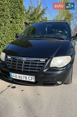 Минивэн Chrysler Grand Voyager 2005 в Могилев-Подольске