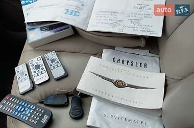 Минивэн Chrysler Grand Voyager 2001 в 