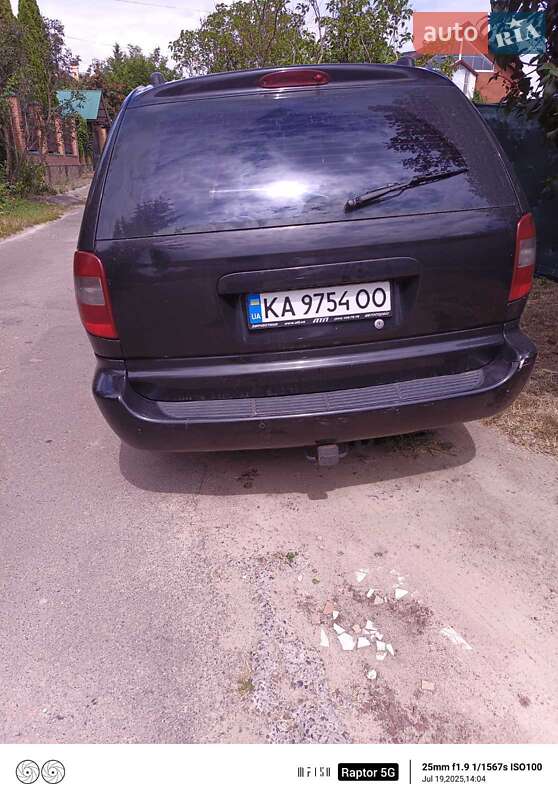 Минивэн Chrysler Grand Voyager 2003 в Киеве