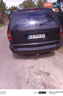 Минивэн Chrysler Grand Voyager 2003 в 