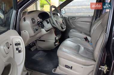 Минивэн Chrysler Grand Voyager 2003 в 