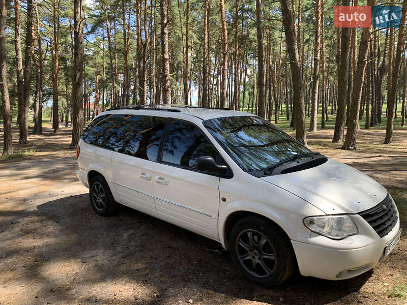 Минивэн Chrysler Grand Voyager 2005 в Сумах