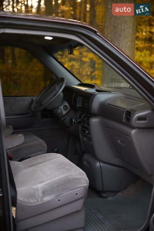 Минивэн Chrysler Grand Voyager 1993 в Виннице фото 7 Минивэн Chrysler Grand Voyager 1993 в Виннице