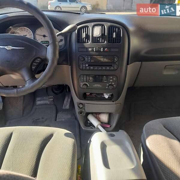 Минивэн Chrysler Grand Voyager 2004 в Ивано-Франковске