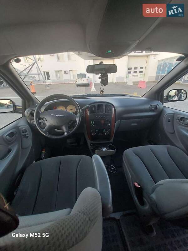 Минивэн Chrysler Grand Voyager 2006 в Черновцах