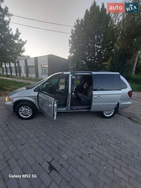Минивэн Chrysler Grand Voyager 2006 в Черновцах