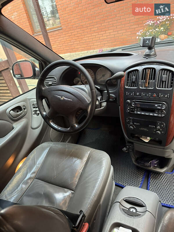 Минивэн Chrysler Grand Voyager 2004 в Днепре