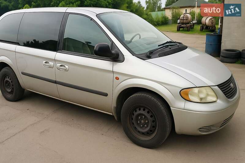 Минивэн Chrysler Grand Voyager 2003 в Киеве