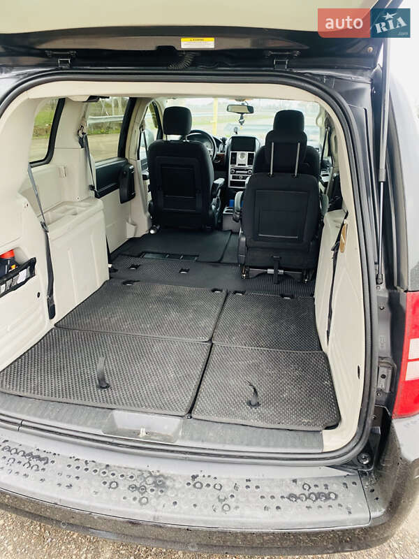 Мінівен Chrysler Grand Voyager 2010 в Одесі