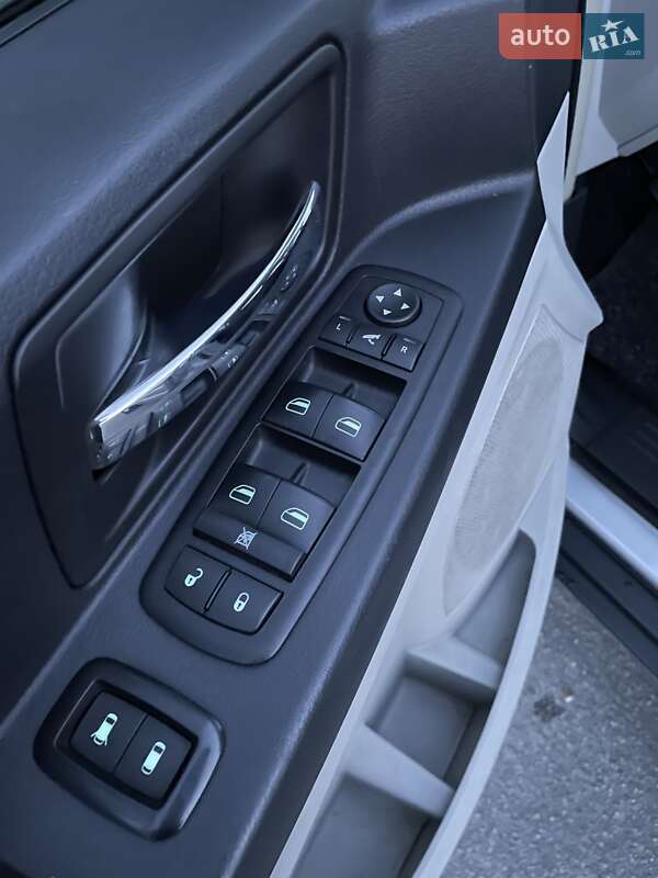 Мінівен Chrysler Grand Voyager 2010 в Дніпрі фото 11 Мінівен Chrysler Grand Voyager 2010 в Дніпрі