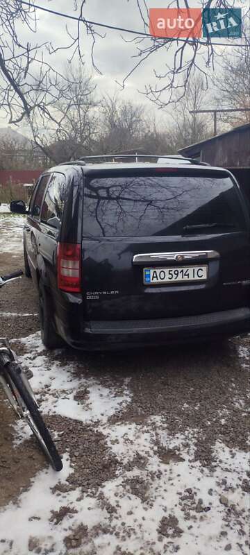 Мінівен Chrysler Grand Voyager 2008 в Ужгороді