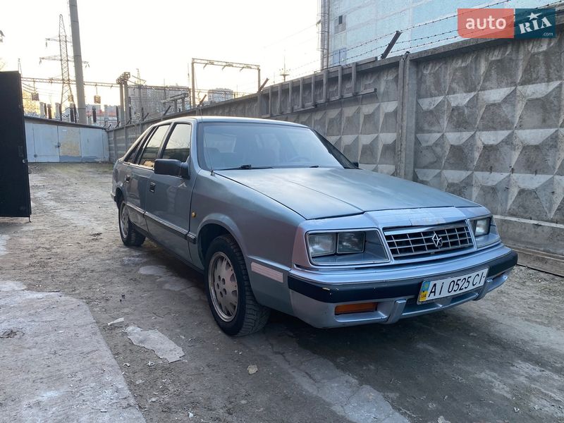 Лифтбек Chrysler LE Baron 1991 в Киеве