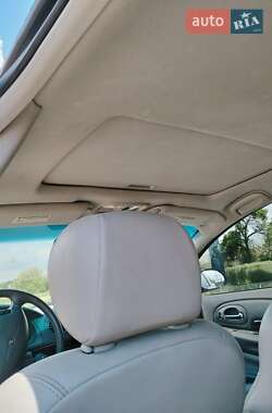 Седан Chrysler LHS 2001 в 