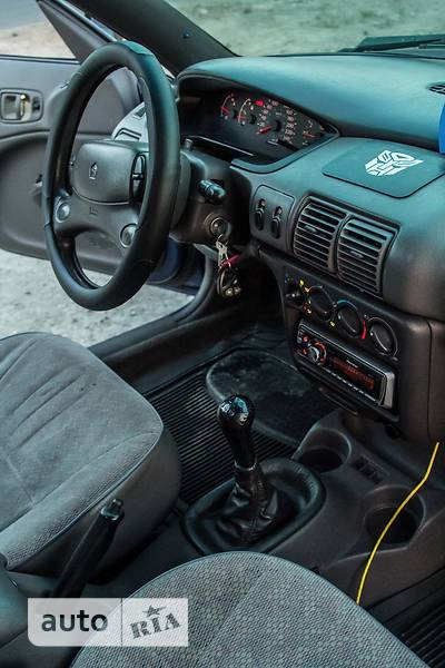 Седан Chrysler Neon 1995 в Днепре