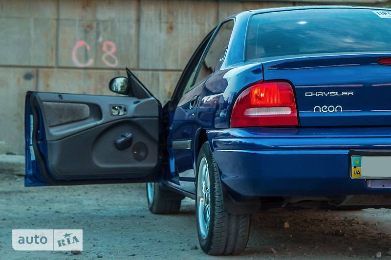 Седан Chrysler Neon 1995 в Днепре