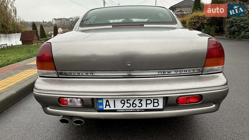 Седан Chrysler New Yorker 1995 в Белой Церкви