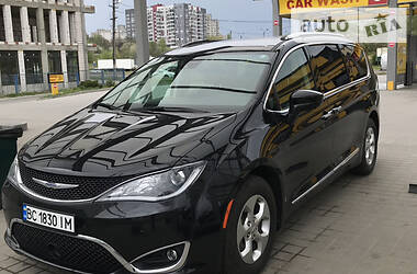 Chrysler Pacifica Tauring  L plus 2016