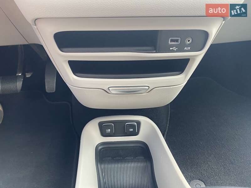 Минивэн Chrysler Pacifica 2018 в Киеве