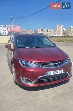 Chrysler Pacifica Premium  2017