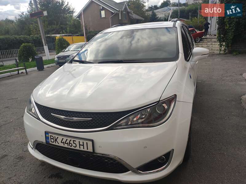 Минивэн Chrysler Pacifica 2019 в Днепре