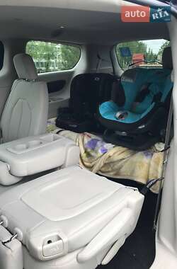Минивэн Chrysler Pacifica 2016 в Киеве