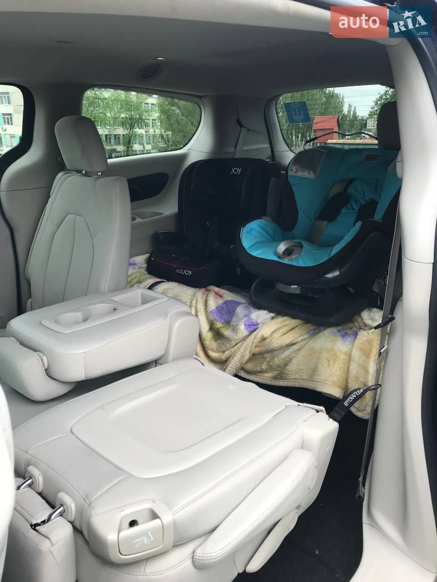 2016 Chrysler Pacifica - мініатюра 16