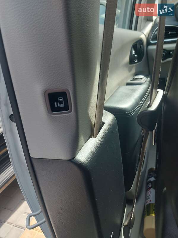 Минивэн Chrysler Pacifica 2020 в Одессе фото 20 Минивэн Chrysler Pacifica 2020 в Одессе