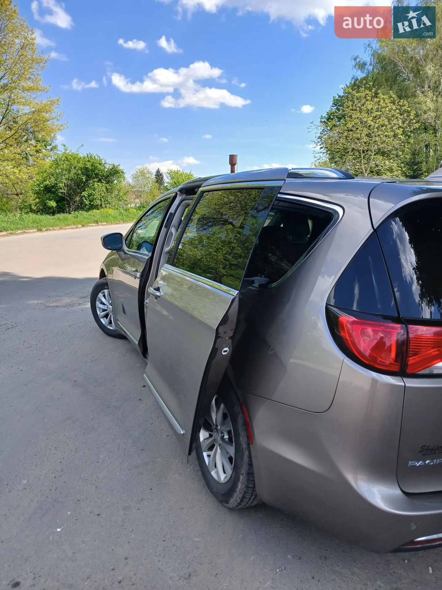 2017 Chrysler Pacifica - мініатюра 4