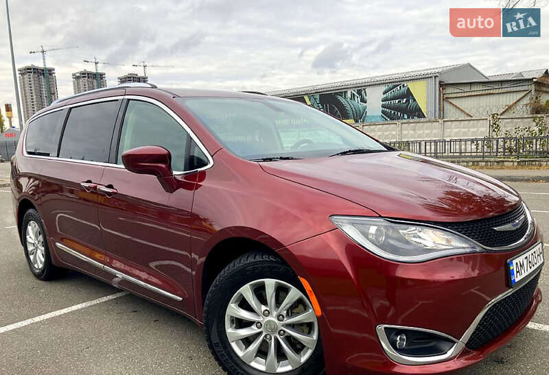 Минивэн Chrysler Pacifica 2018 в Львове фото 13 Минивэн Chrysler Pacifica 2018 в Львове