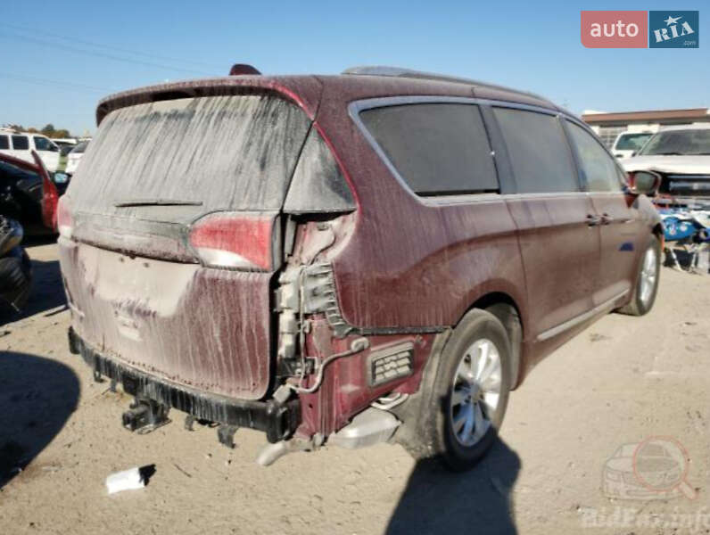 Минивэн Chrysler Pacifica 2018 в Львове фото 16 Минивэн Chrysler Pacifica 2018 в Львове