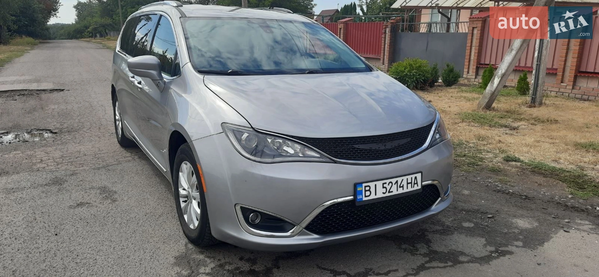 2019 Chrysler Pacifica - мініатюра 2