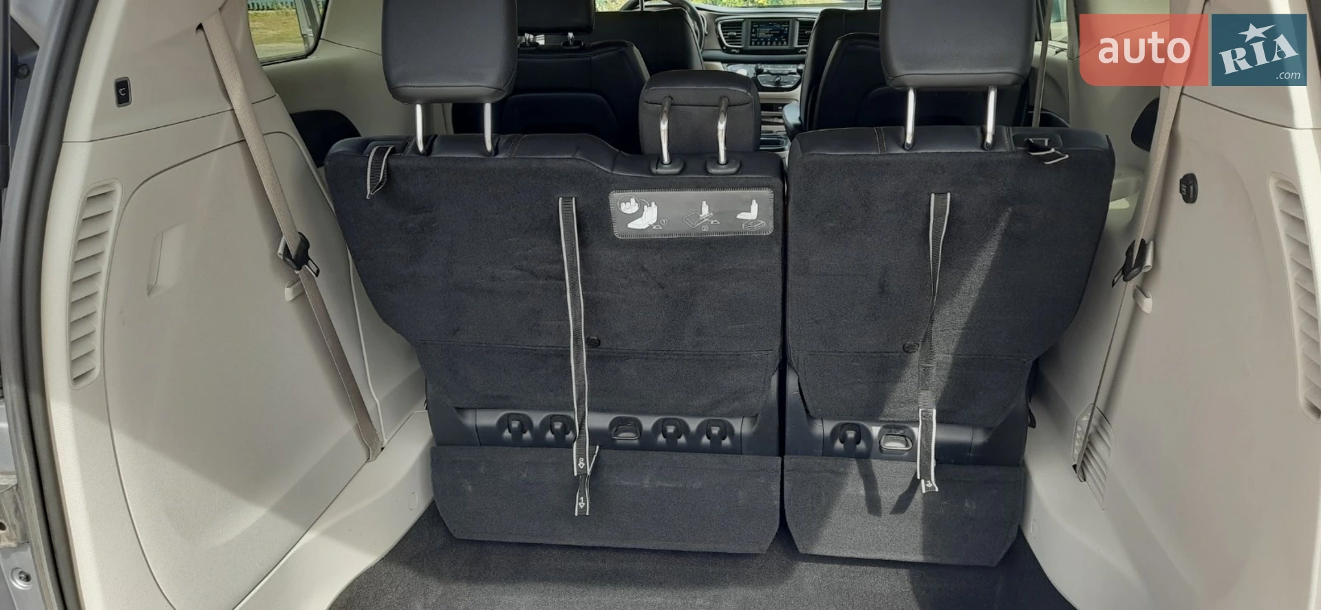 2019 Chrysler Pacifica - мініатюра 18