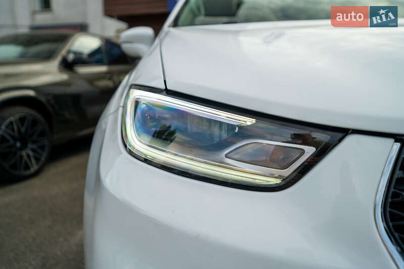 Минивэн Chrysler Pacifica 2021 в Киеве фото 5 Минивэн Chrysler Pacifica 2021 в Киеве