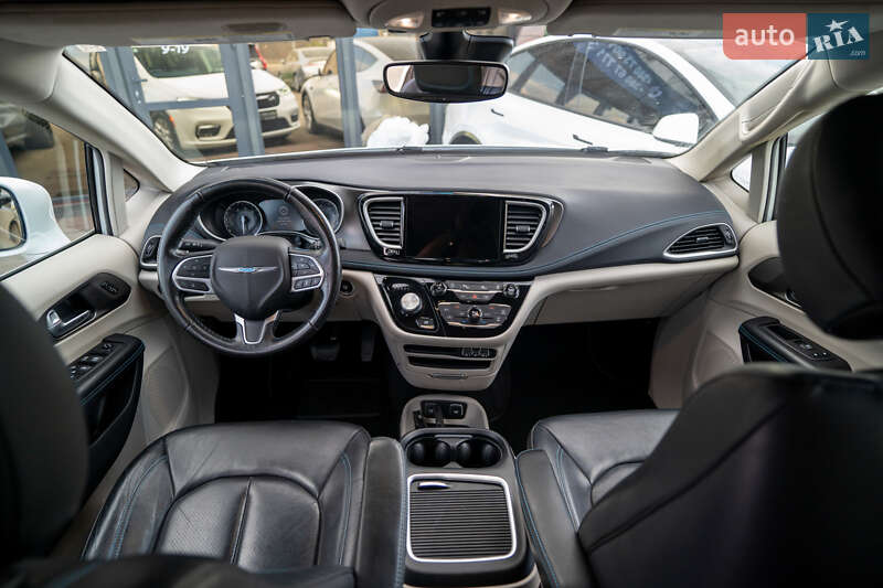 Минивэн Chrysler Pacifica 2021 в Киеве фото 22 Минивэн Chrysler Pacifica 2021 в Киеве