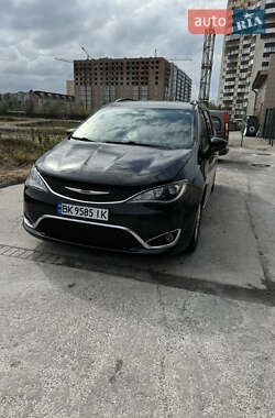 Chrysler Pacifica 2019